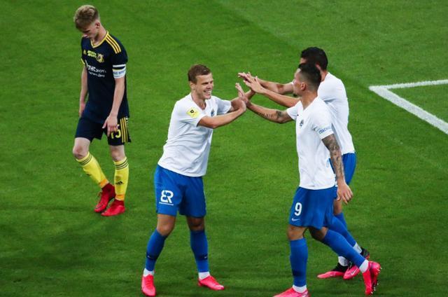  那不勒斯锋线发威，客场大胜逼近欧冠区